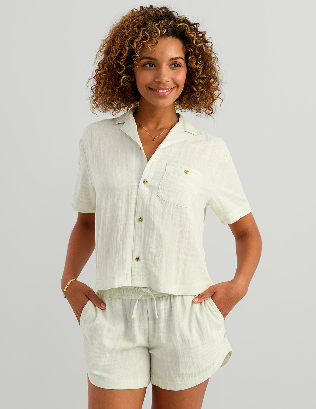 Huk Womens Breezeway Short - Silver Birch Palm