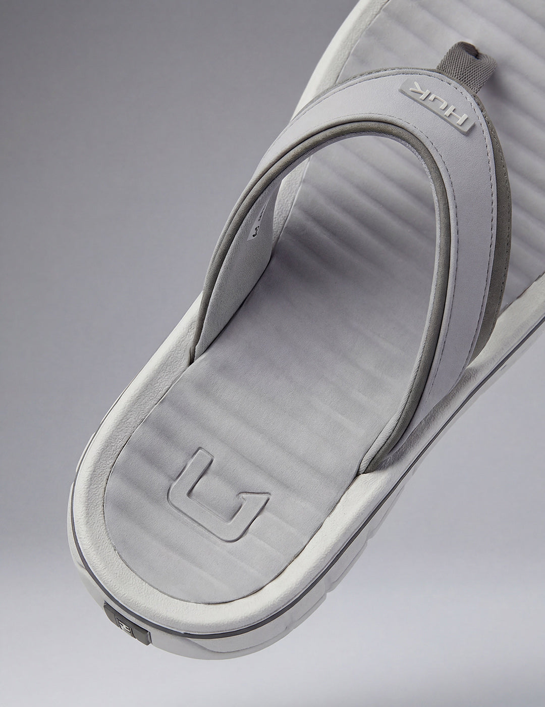 Huk Rogue Island Performance Flip-Flop - Grey