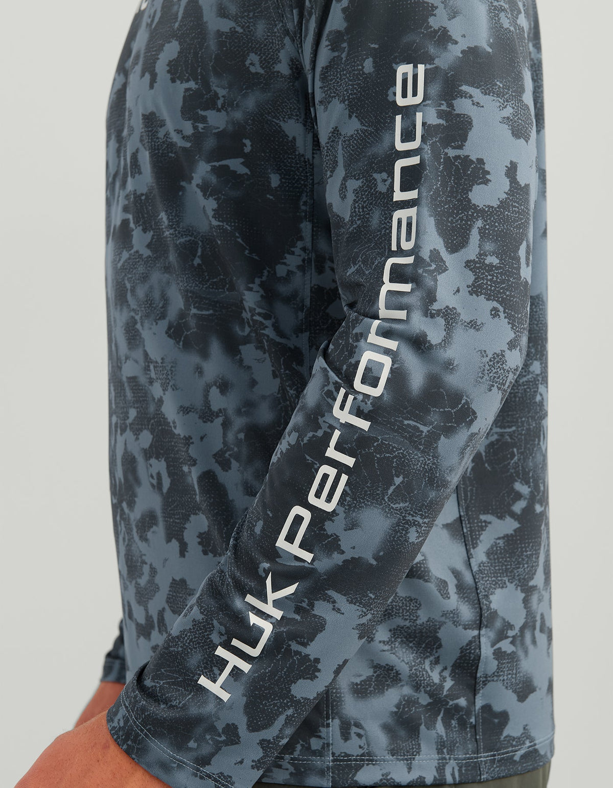 Huk Airweight KC Printed Crew - Stormy Blue Tideloom Camo