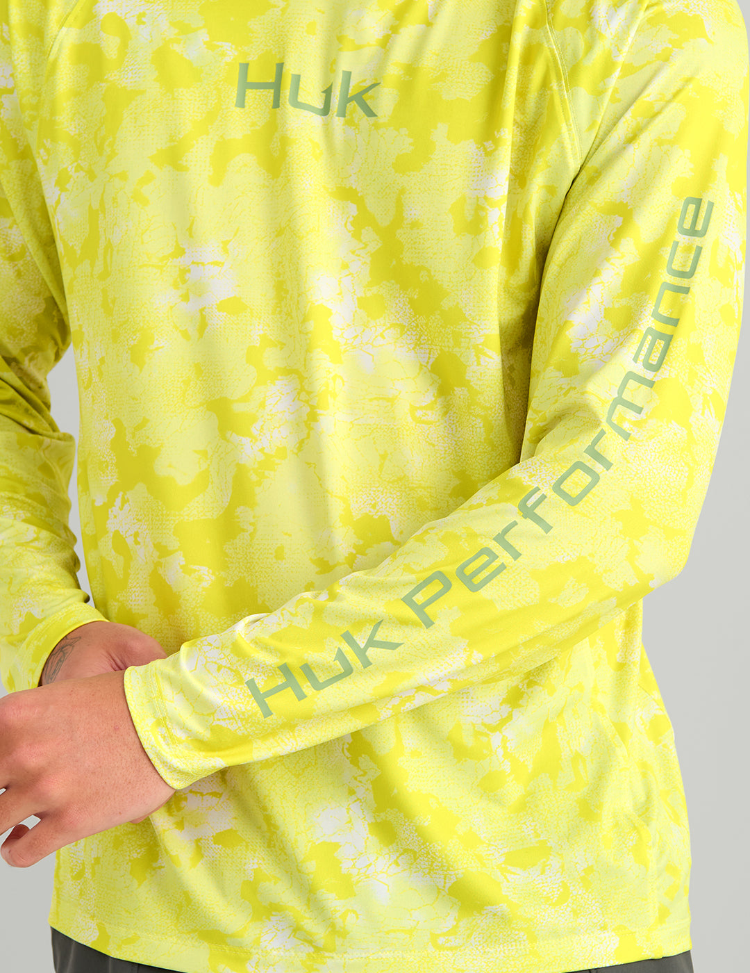 Huk Airweight KC Printed Hoodie - Vintage Chartreuse Estuary Camo