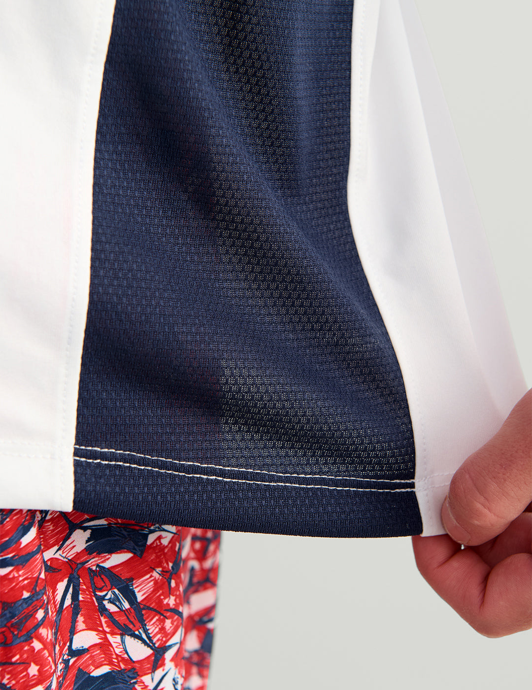 Huk Pursuit Americana Performance Crew - White