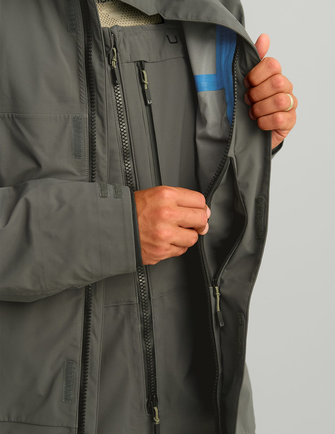 Huk Stormhaul Jacket - Dark Shadow