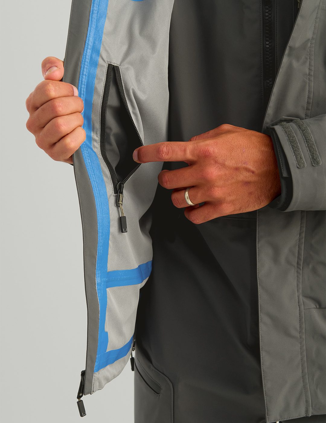 Huk Stormhaul Jacket - Dark Shadow