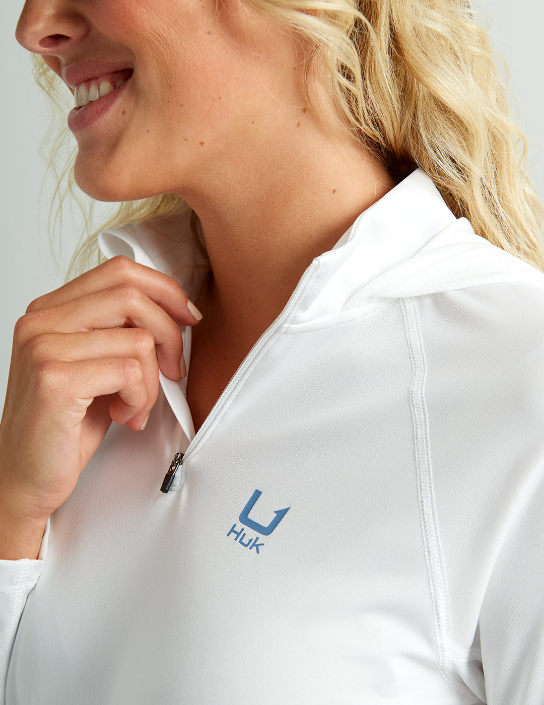 Huk Womens Icon Performance Hoodie - White