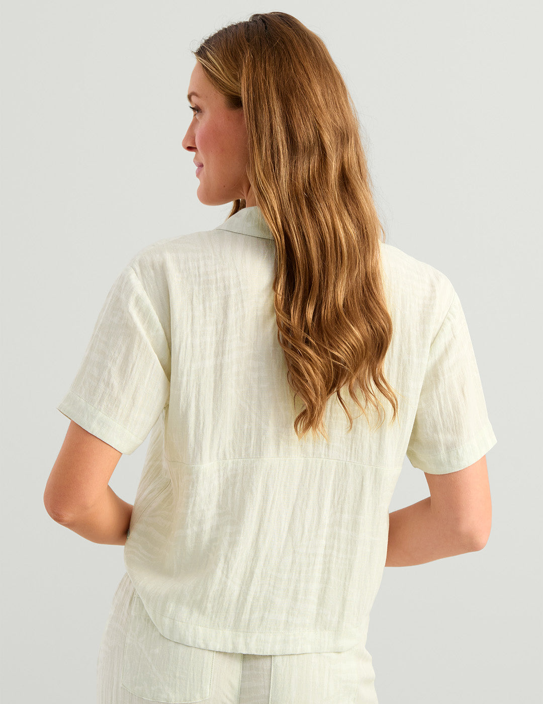 Huk Women Breezeway Camp Shirt - Silver Birch Palm