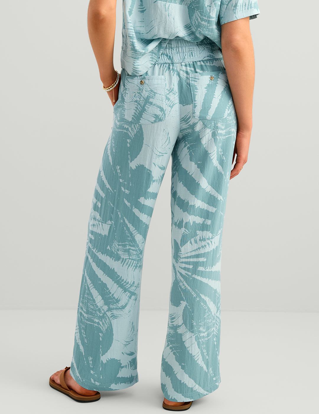 Huk Womens Breezeway Printed Pant - Heron Blue Conch Shell