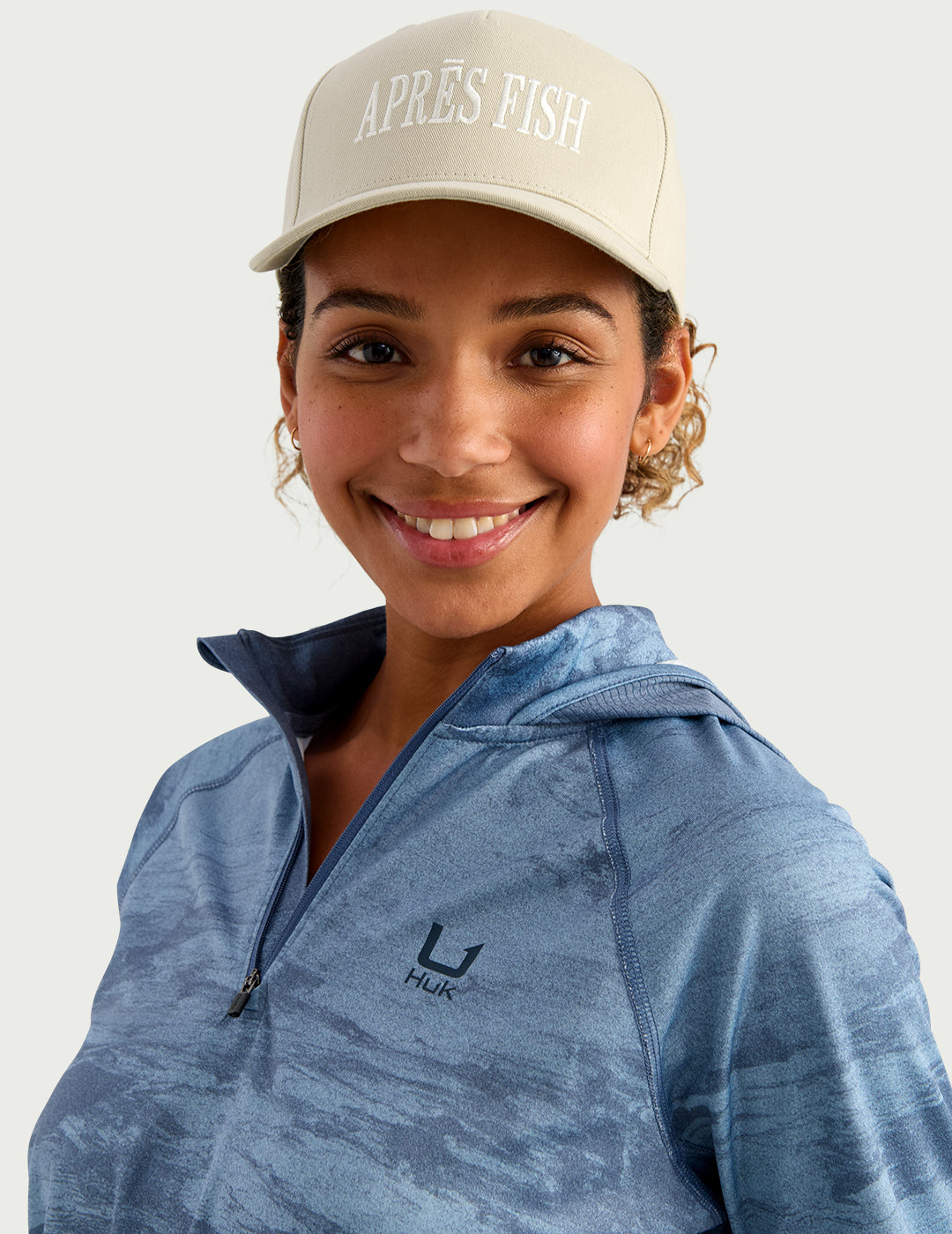 Huk Womens Apres Fish Trucker Hat - Oyster Grey