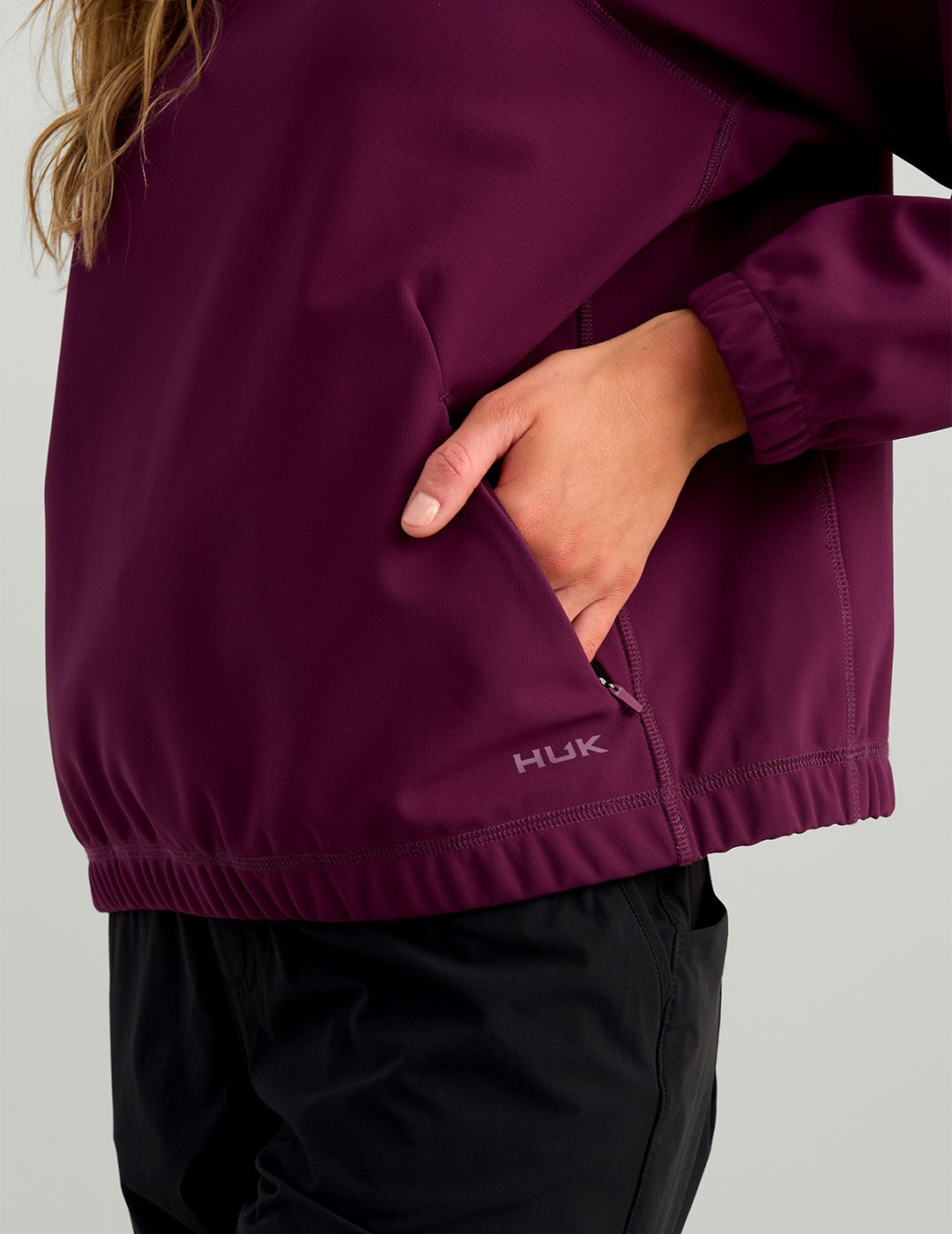 Huk Womens Breaker Pullover - Midnight Cove