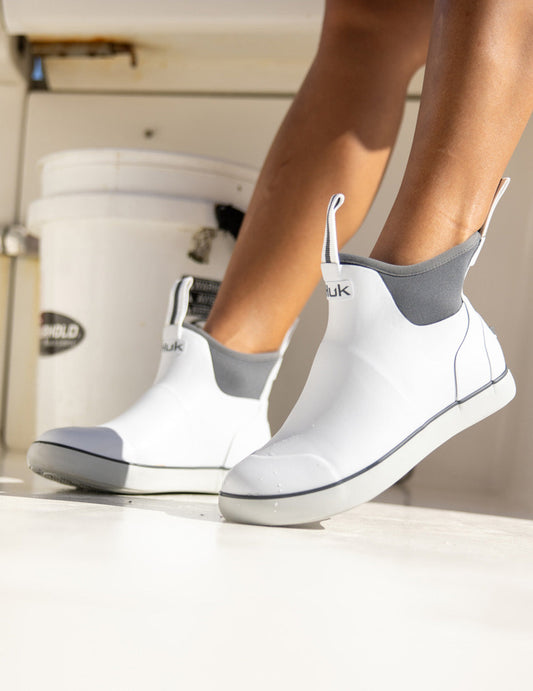 Huk Womens Rogue Wave Boots - White
